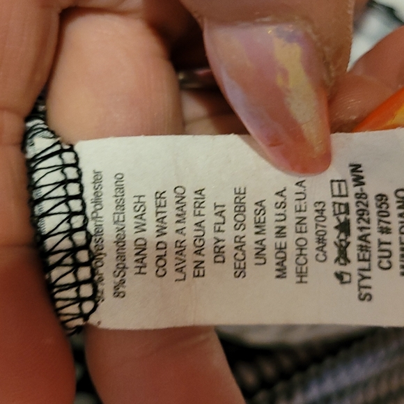 3/$30- Black & White Polka dot sleeveless, flowy tank/top - Picture 4 of 4